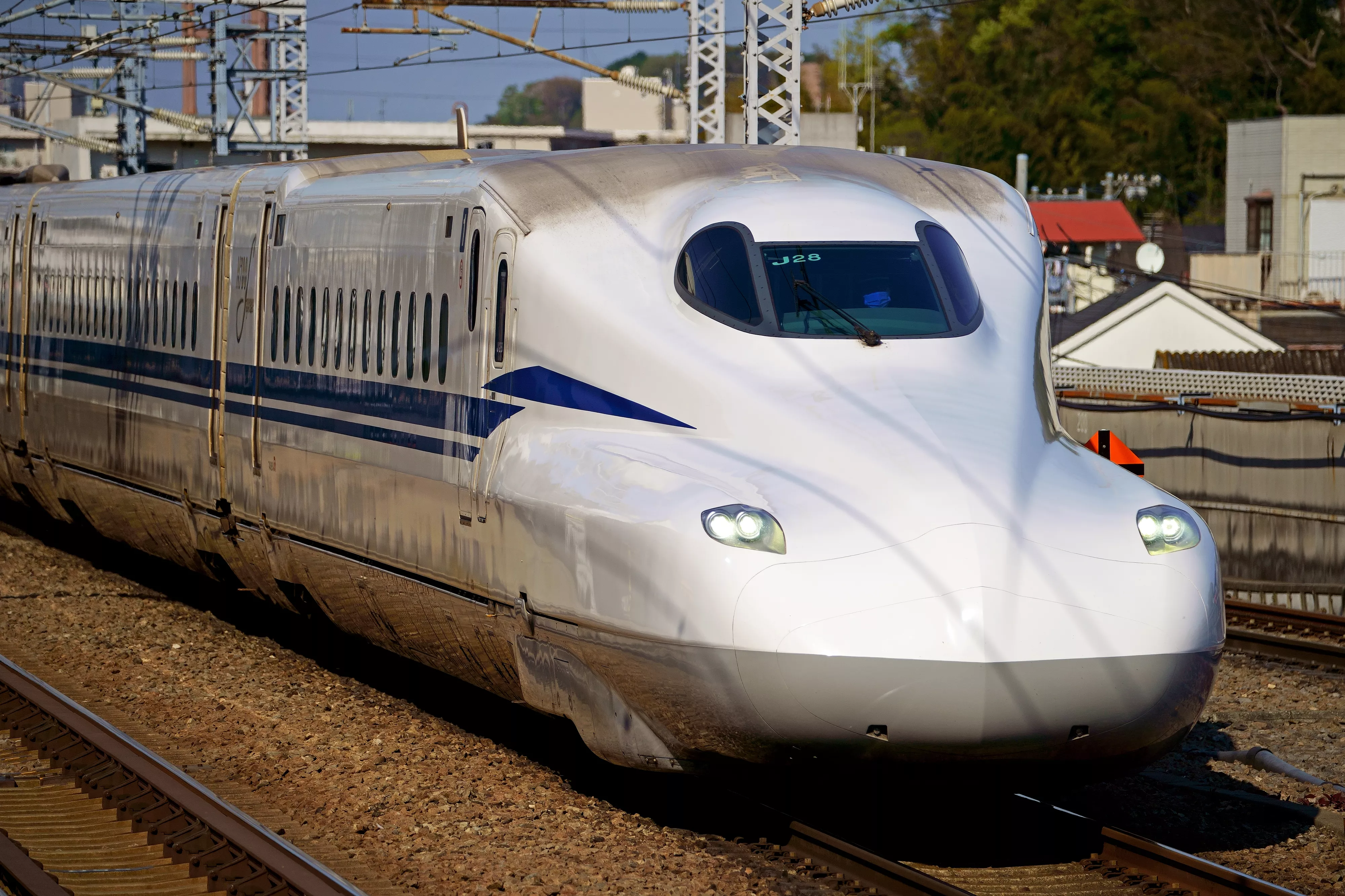 pixta_101603097_L_shinyokohamaccess.